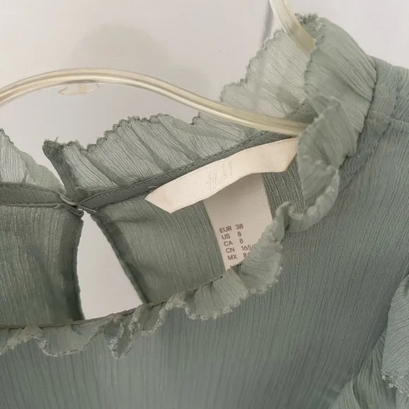 H&M Soft Green Ruffled Blouse - Picture 7 of 7